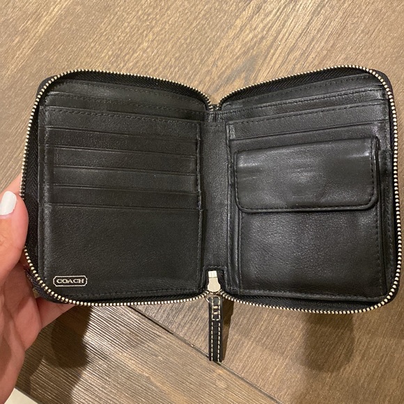 Coach bundle - Picture 7 of 7